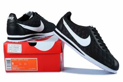 nike cortez nylon bleu marine
